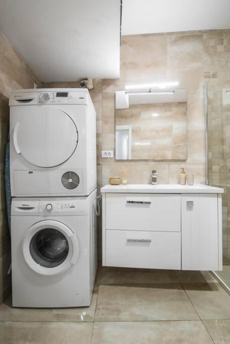 Alma ,6 Paxs ,wifi , Playa Canteras, Ocio Apartament