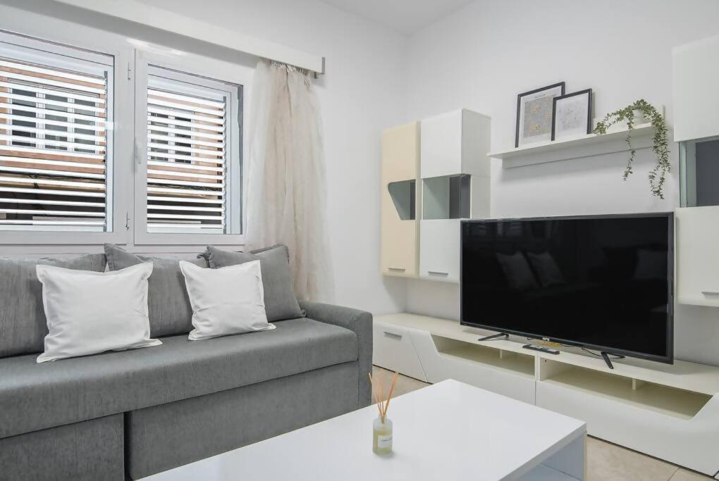 Alma ,6 Paxs ,wifi , Playa Canteras, Ocio Apartament