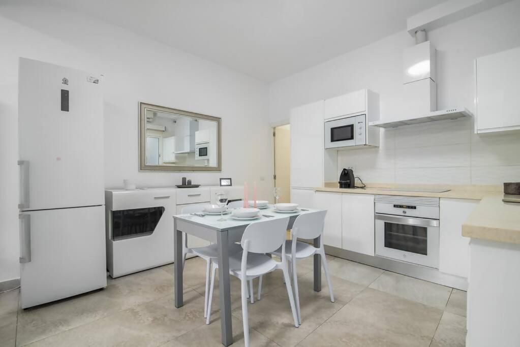Alma ,6 Paxs ,wifi , Playa Canteras, Ocio Las Palmas de Gran Canaria